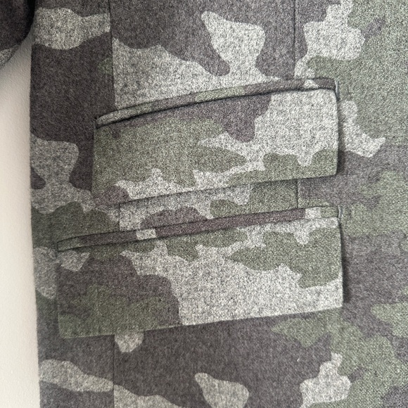 LINCS DC & Co New York Men’s Camo Sport Coat Medium - Picture 3 of 4